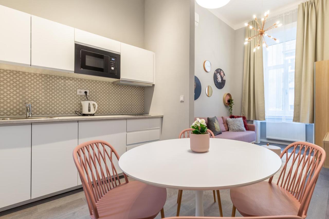 W33 - Prime Location - Comfortable Quality Apartments By Bqa 부다페스트 외부 사진