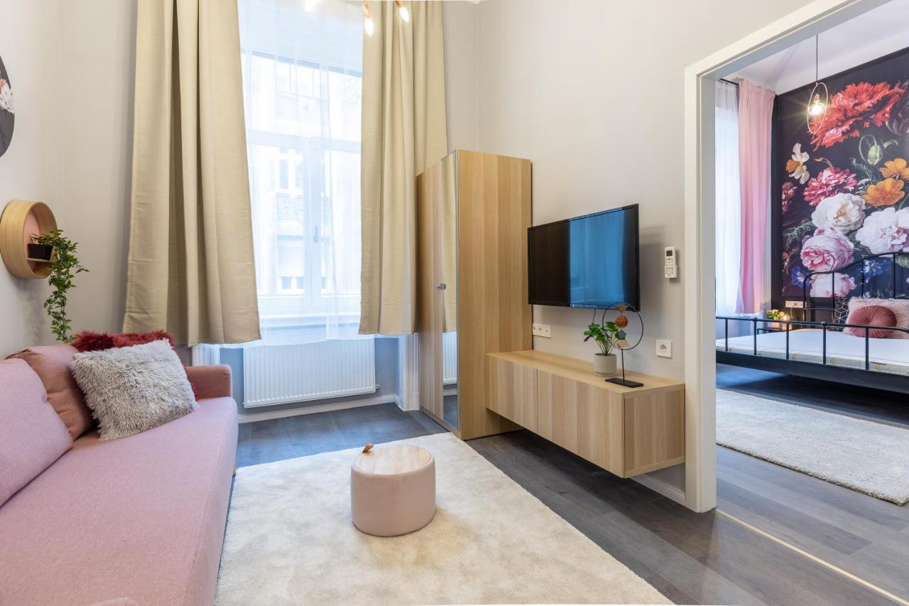 W33 - Prime Location - Comfortable Quality Apartments By Bqa 부다페스트 외부 사진