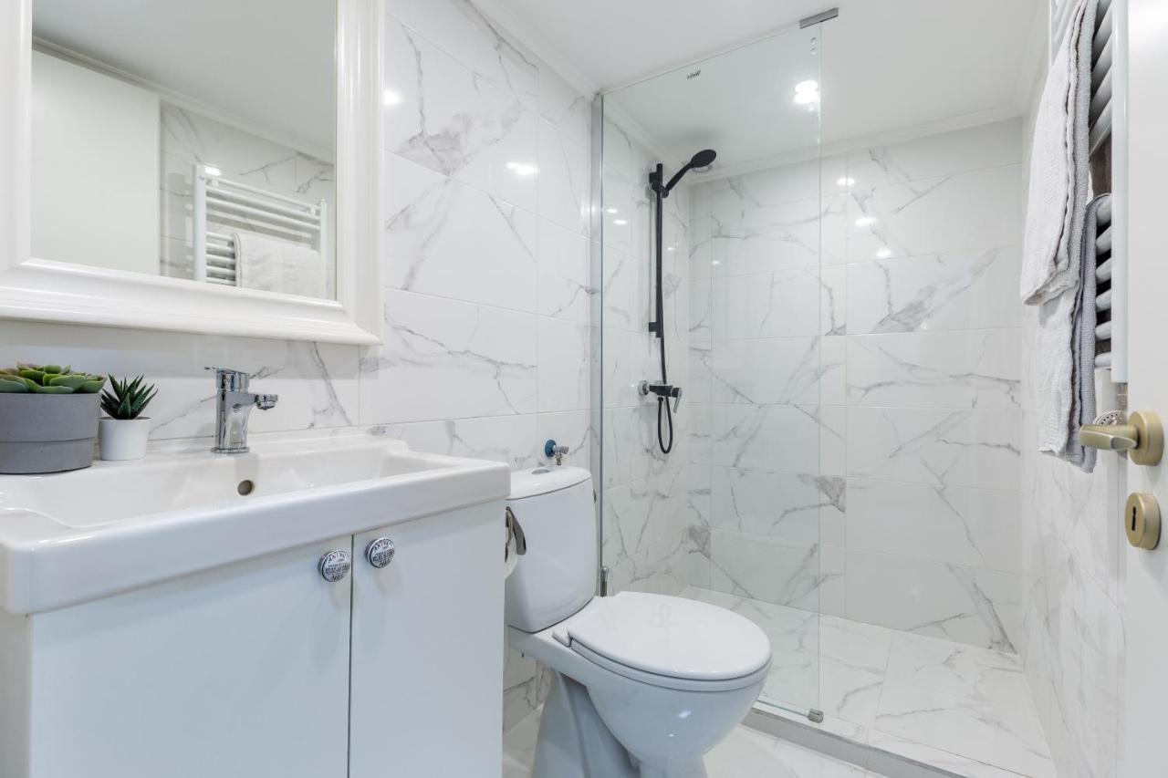 W33 - Prime Location - Comfortable Quality Apartments By Bqa 부다페스트 외부 사진
